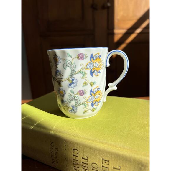VTG Floral Mug with Swirl & Blue Trim Fine Bone China, Haddon Hall Blue, England - Picture 10 of 10